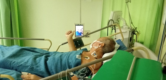 “Visita virtual” aproxima familiares e pacientes no Hospital Geral de Fortaleza