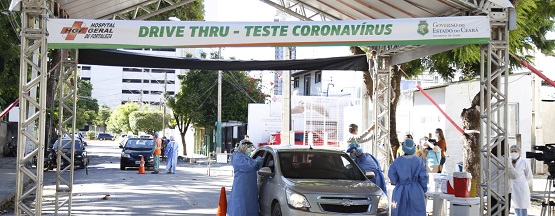 Em primeiro dia de funcionamento, 45 pessoas realizam exames em drive-thru no HGF