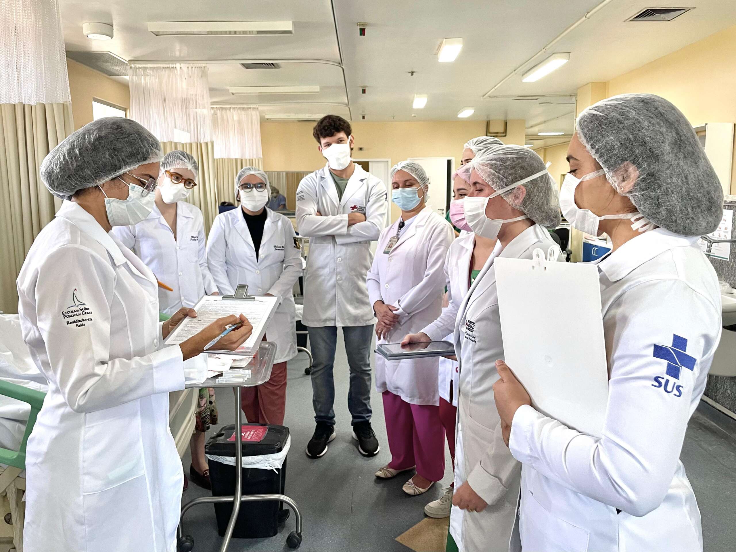 Dia Mundial do AVC: residentes multiprofissionais de neurologia e neurocirurgia da ESP/CE e HGF realizam ação de conscientização no Cocó