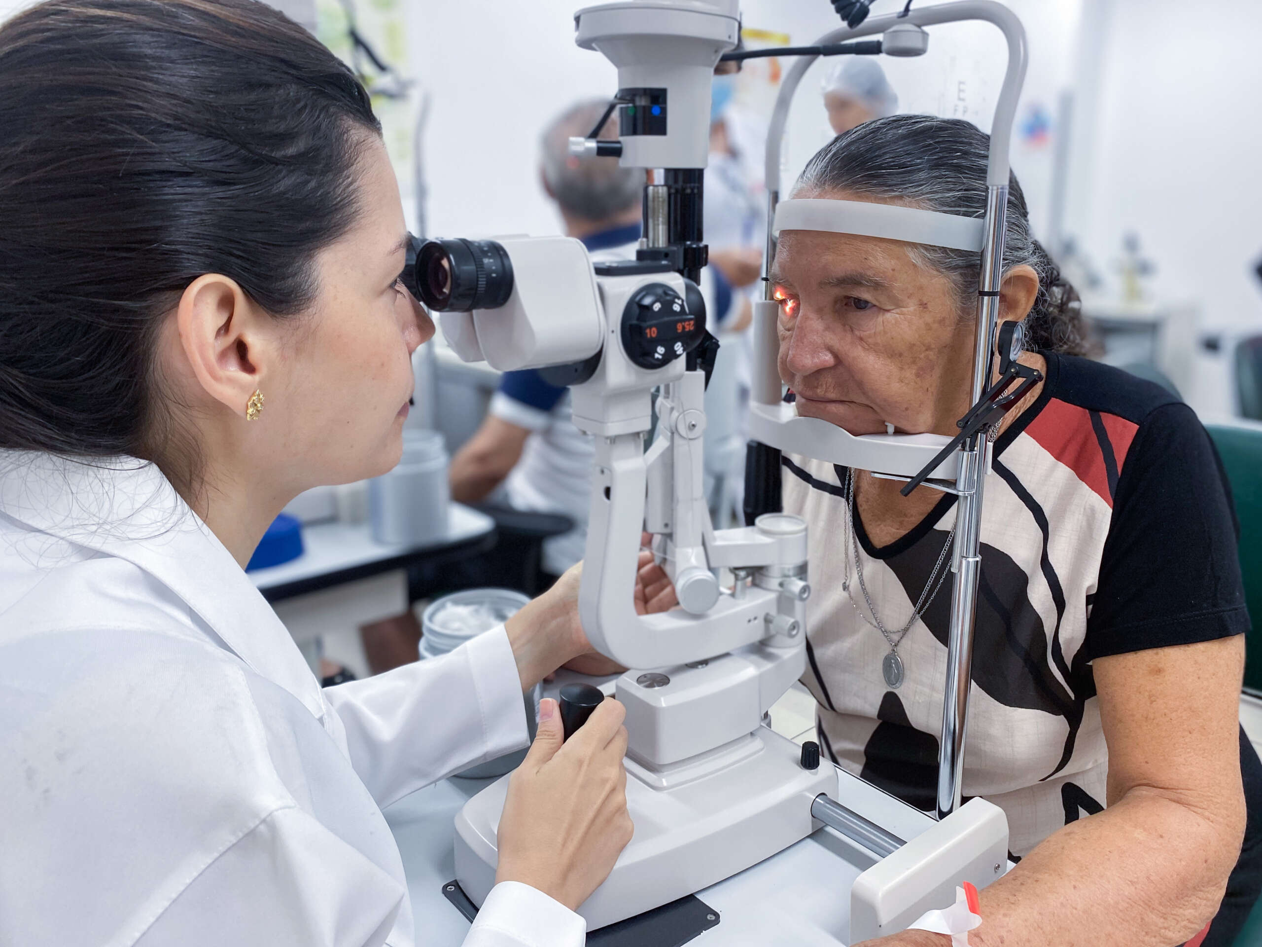 “Quando acordei hoje e vi tudo claro, nem acreditei”: há oito anos, HGF mantém fila zero para transplantes de córnea e transforma a vida de pessoas com doenças oculares