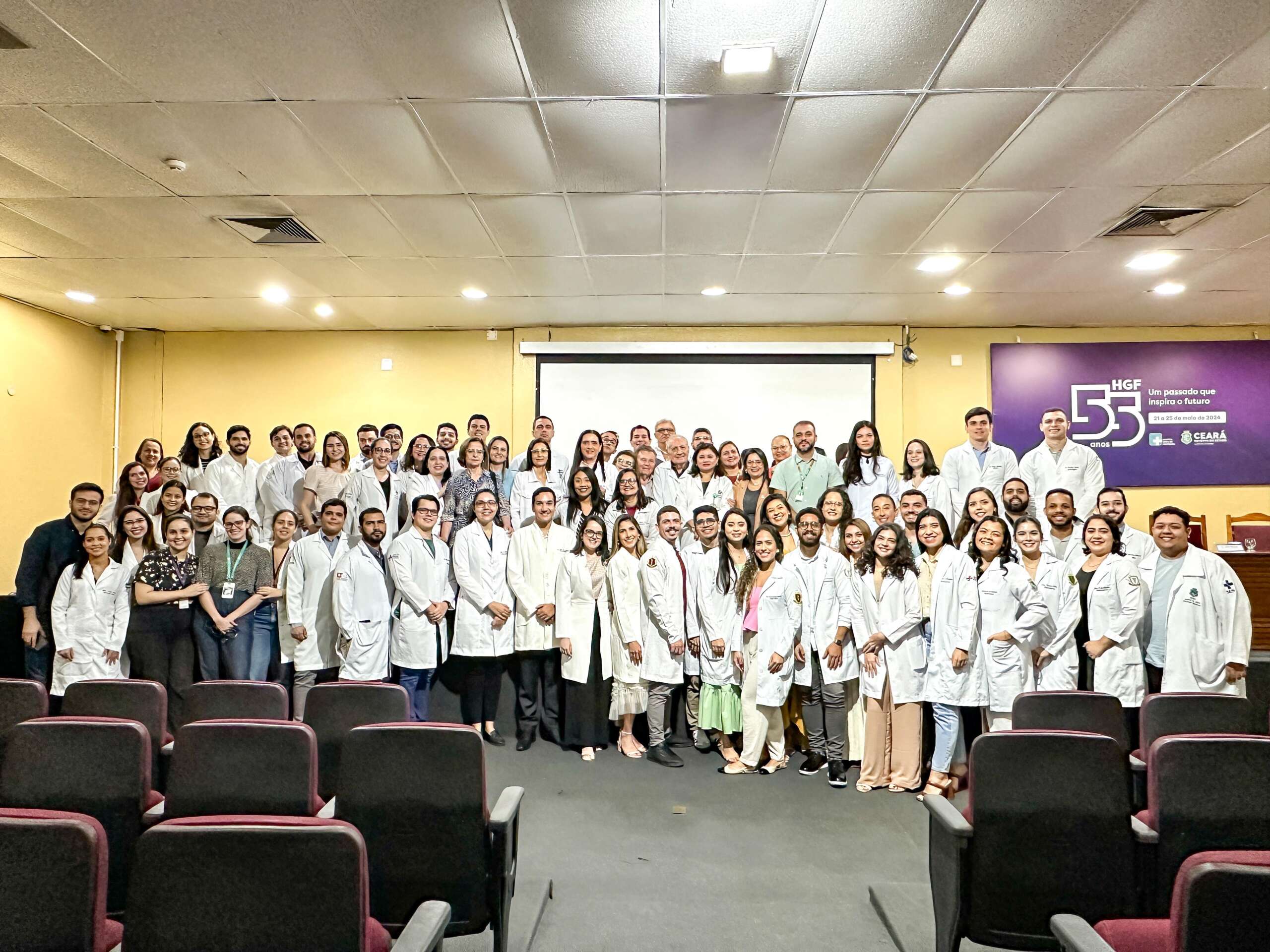 HGF celebra encerramento de programas de residência em saúde