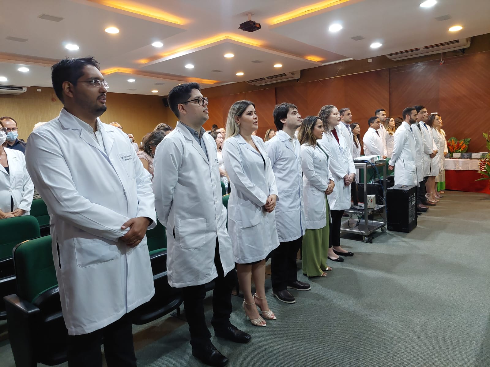Referência em Ensino: Hospital de Messejana forma 17 novos especialistas médicos