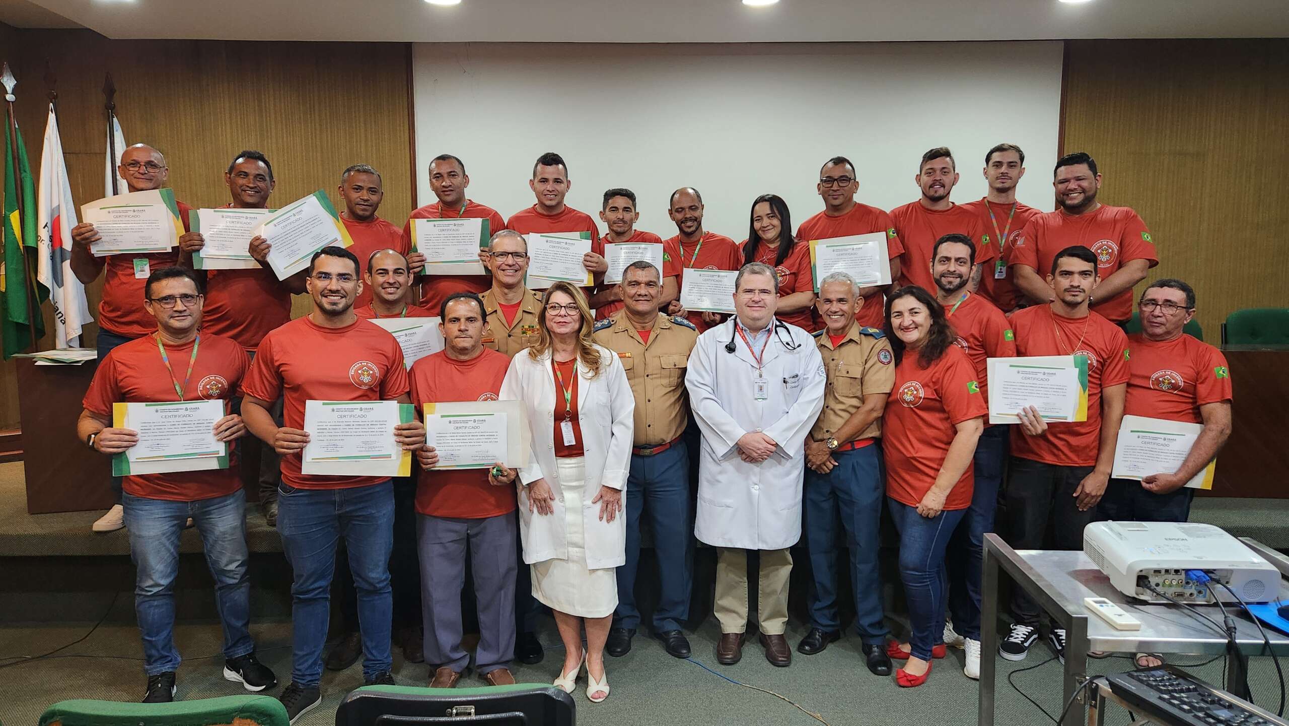 Entrega de certificados celebra capacitação de Brigadistas do Hospital de Messejana