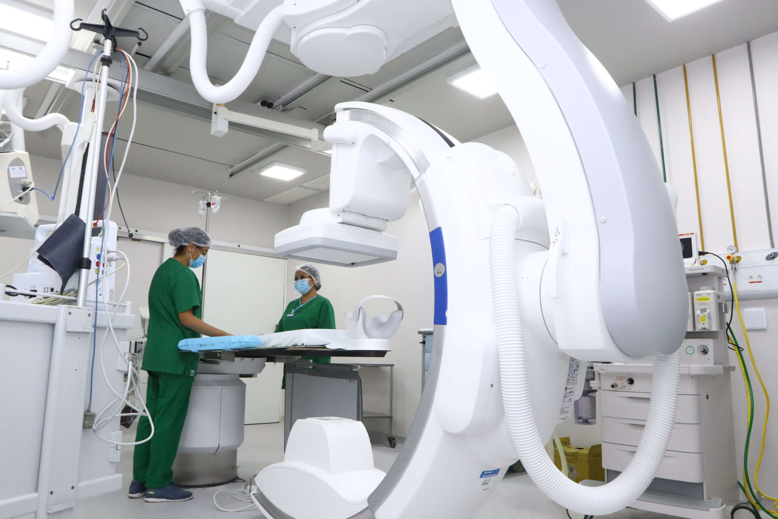Hospital de Messejana conclui modernização da sala de hemodinâmica; novo equipamento garante alta precisão no diagnóstico e tratamento de doenças cardiovasculares