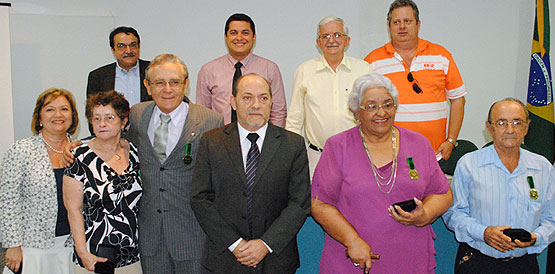 Emoção marca entrega da Medalha Rodolpho Theophilo