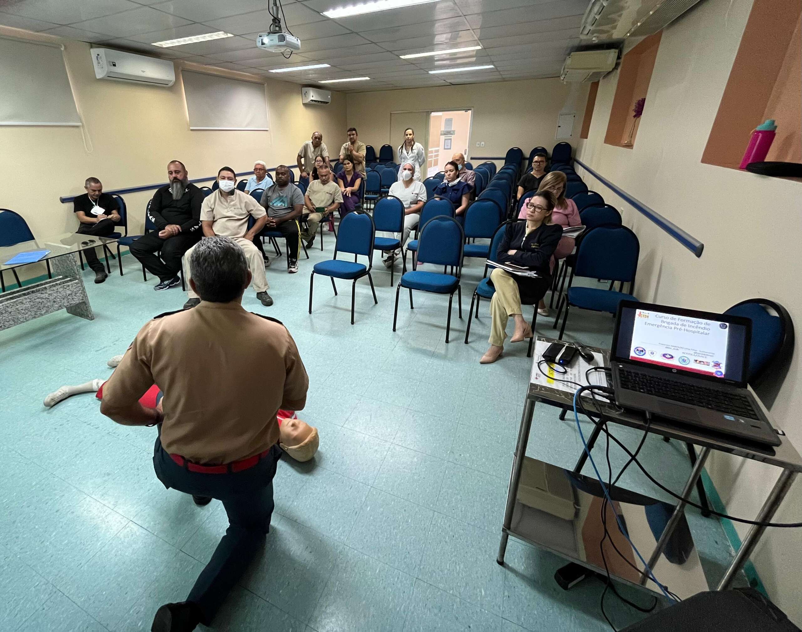 HSJ promove curso para formação da 1ª turma de Brigadistas de Incêndio da instituição
