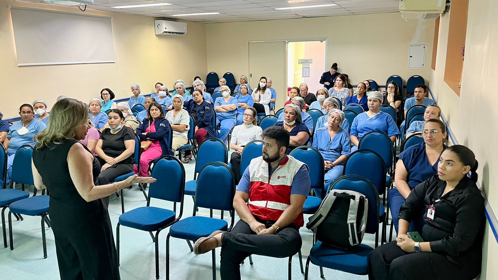 Informação, ética e cuidado norteiam debates da Semana de Enfermagem do HSJ