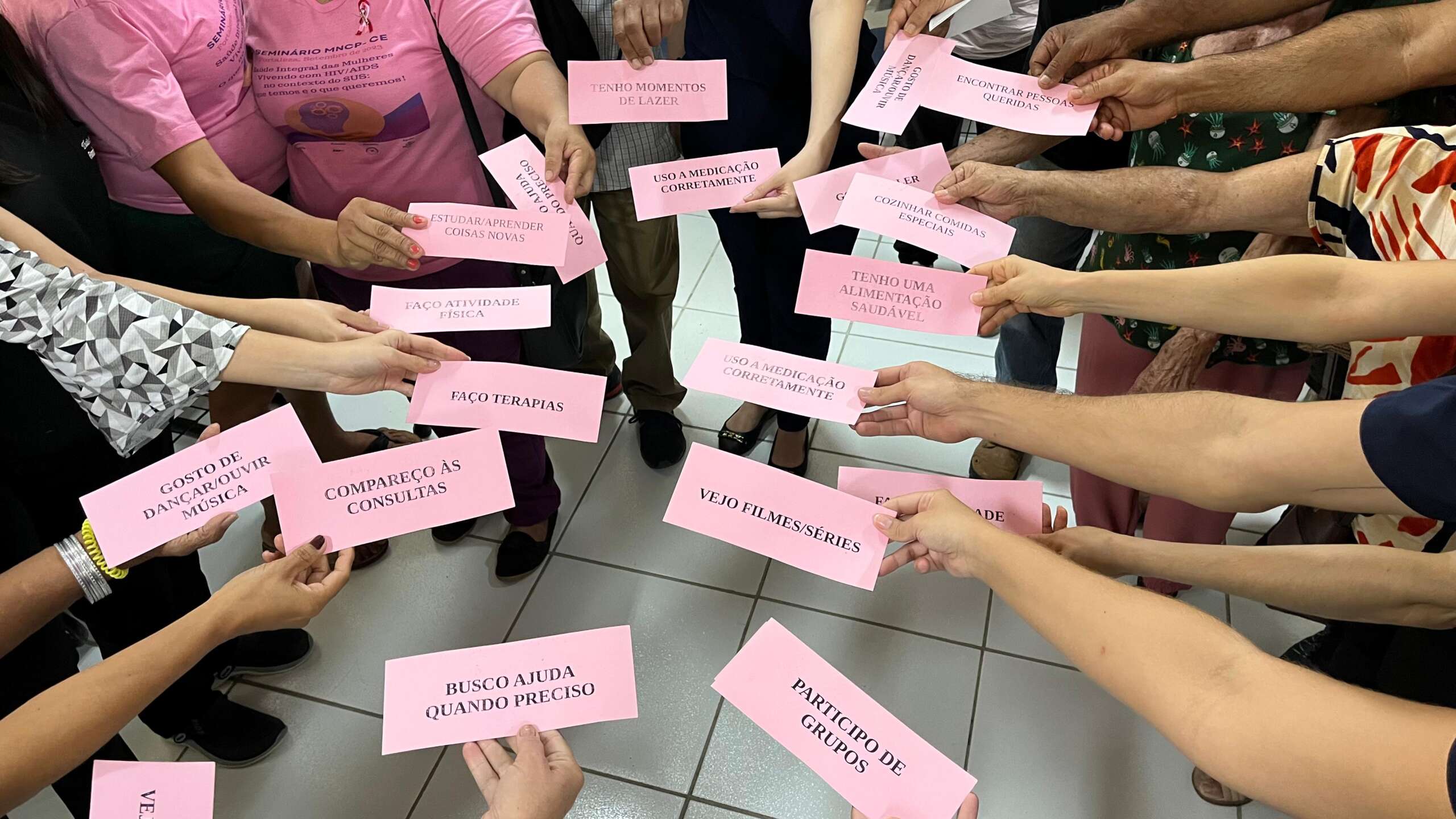 HSJ promove grupo de conversa com pacientes com HIV para abordar questões relacionadas à adesão ao tratamento