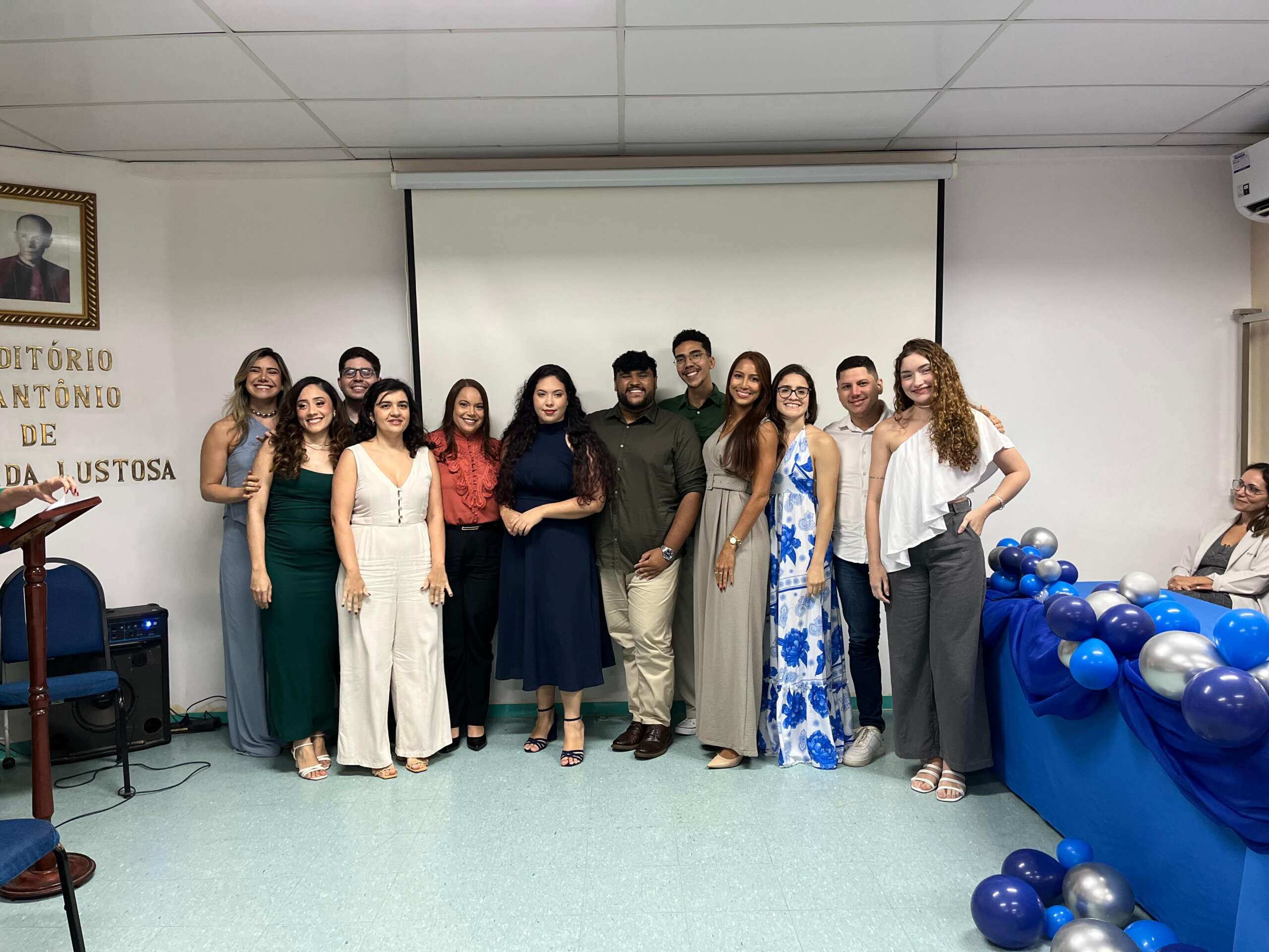 Cerimônia de encerramento da Residência Médica e Multiprofissional do HSJ destaca importância da ciência aliada à humanização