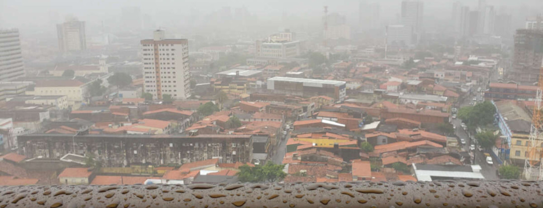 A chuva chegou? Saiba como cuidar da saúde durante período mais úmido no Ceará