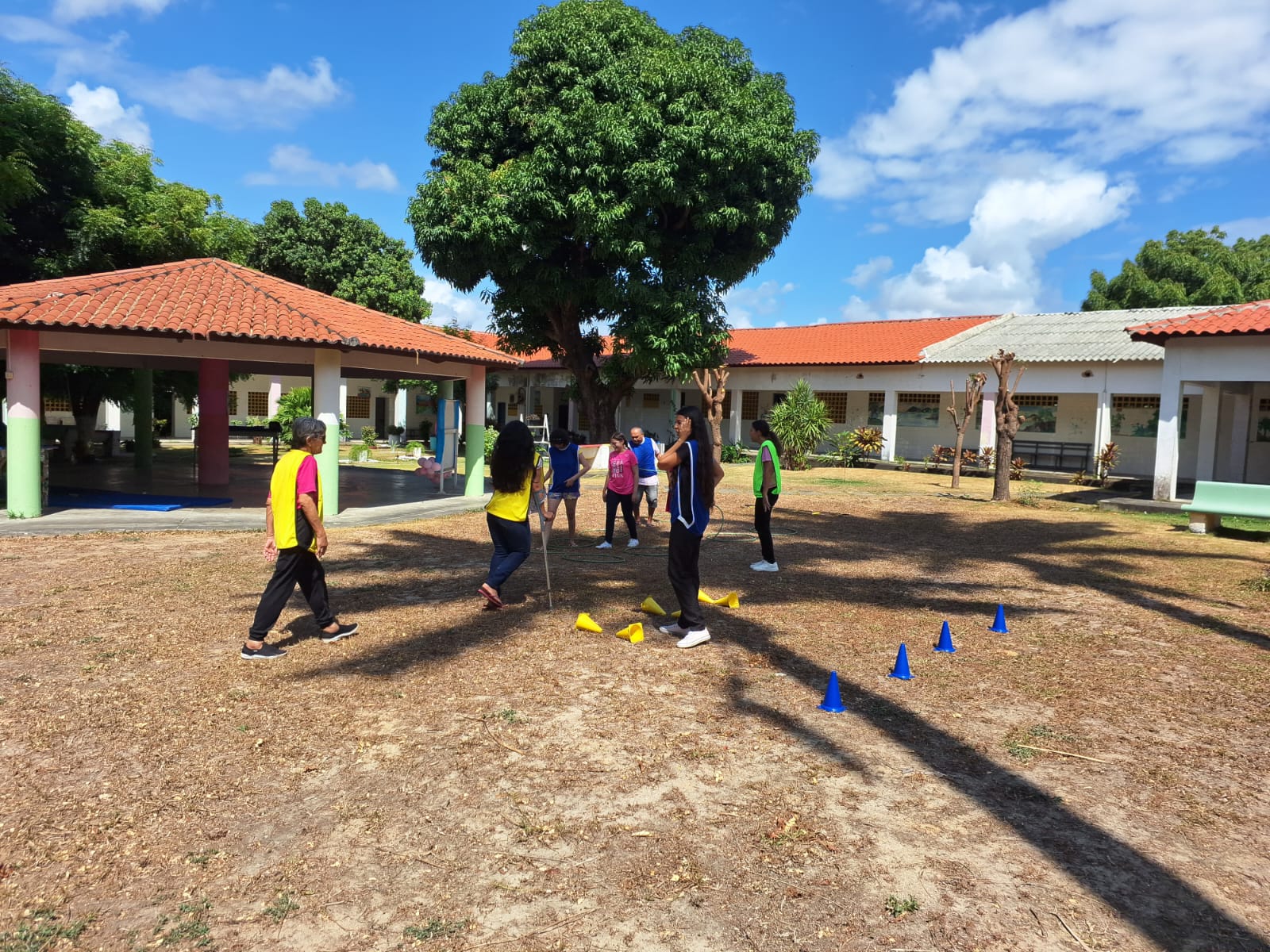 Pacientes do Hospital Dia participam de atividades lúdicas e recreativas para a conscientização da importância do cuidado com a saúde física e mental
