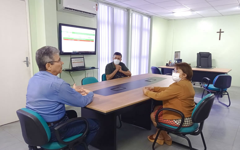 Issec recebe visita de dirigentes sindicais