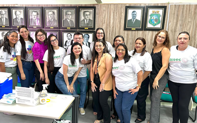 Colaboradores recebem imunizantes contra Covid e Influenza