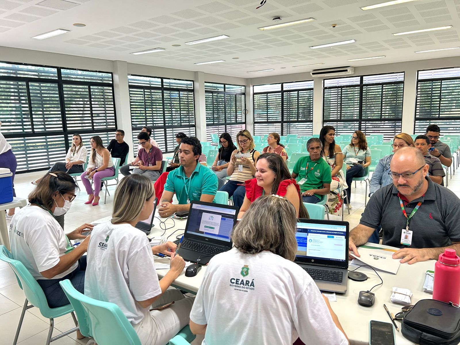 Issec promove vacinação contra Covid e Influenza no Cambeba, em parceria com a Secretaria de Saúde