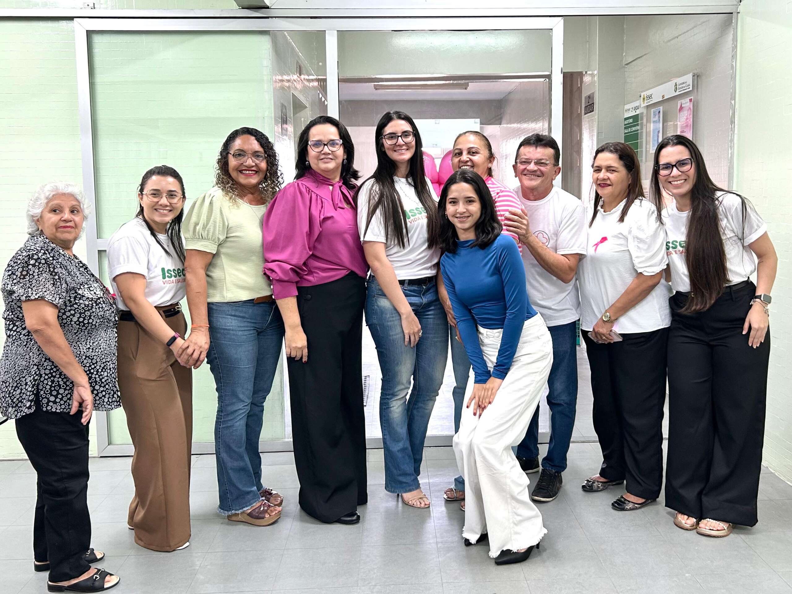 Issec promove palestra sobre Outubro Rosa para colaboradoras
