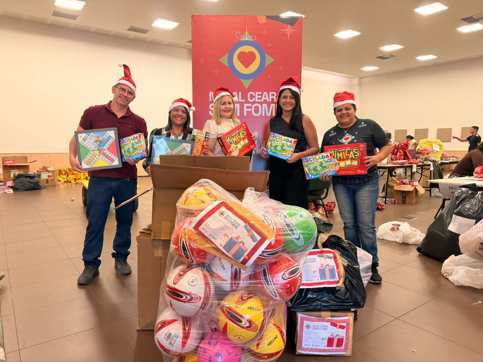 Issec arrecada mais de 300 brinquedos para crianças atendidas pelo Programa Ceará Sem Fome