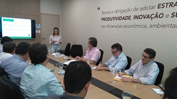 Jucec apresenta projeto de simplificação na abertura de empresas