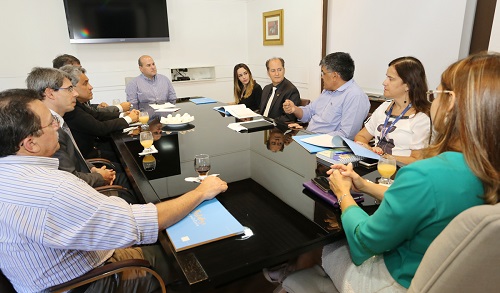 Ampliação da RedeSimples em Fortaleza é discutida em reunião