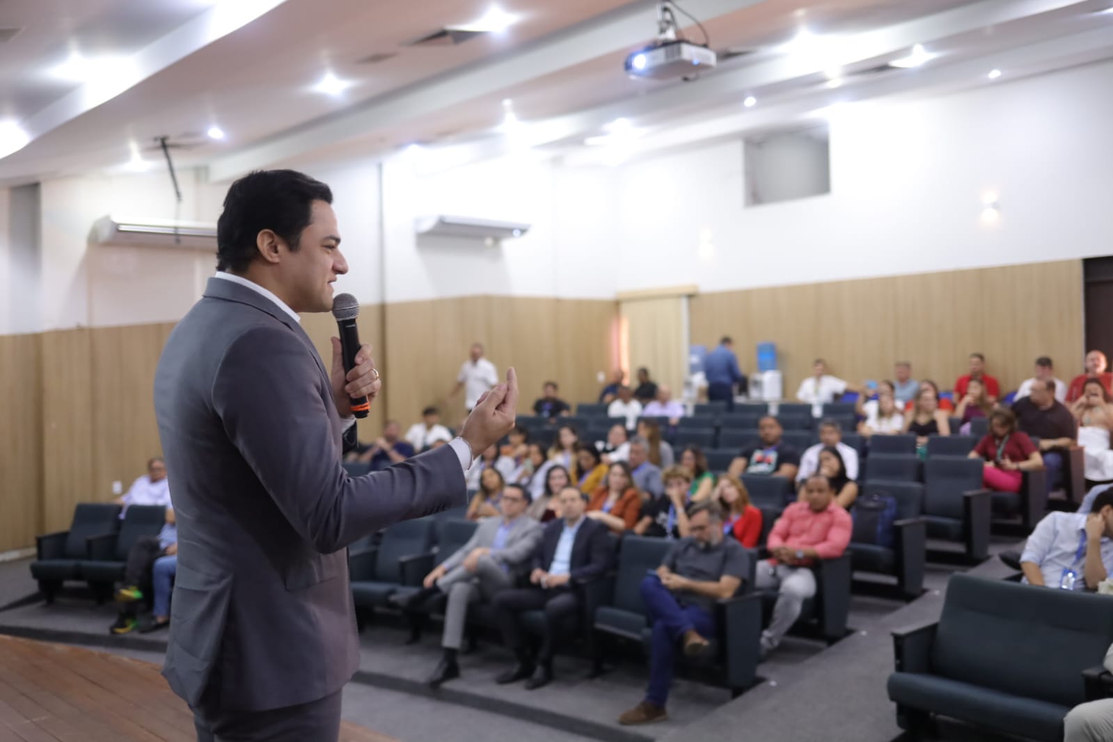 Parceria entre Jucec e Prefeitura de Caucaia impulsiona ambiente de negócios com serviços digitais