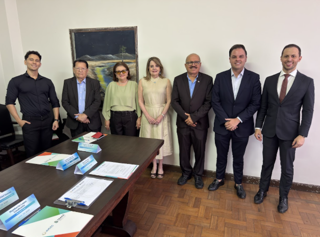 Jucec apresenta avanços na análise de processos e reforça estratégia de qualificação durante plenária de vogais