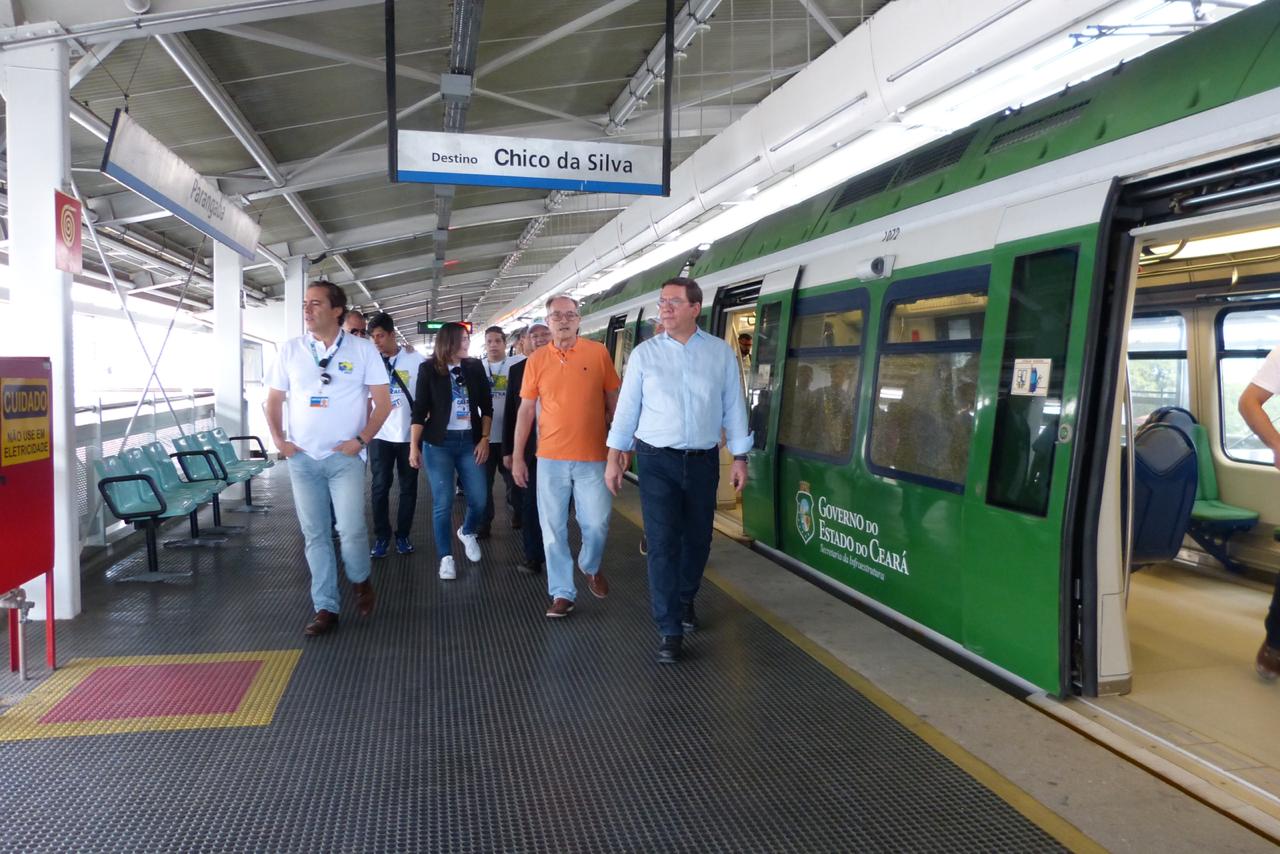 Metrô e VLT recebem visita de Presidente da Caixa