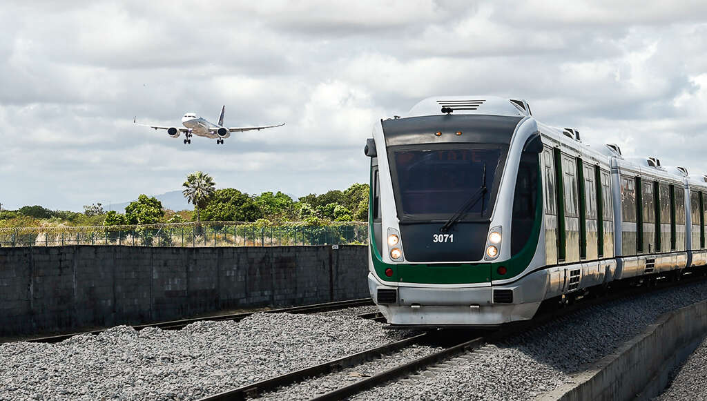 Estação Expedicionários é local privilegiado para observação de aviões