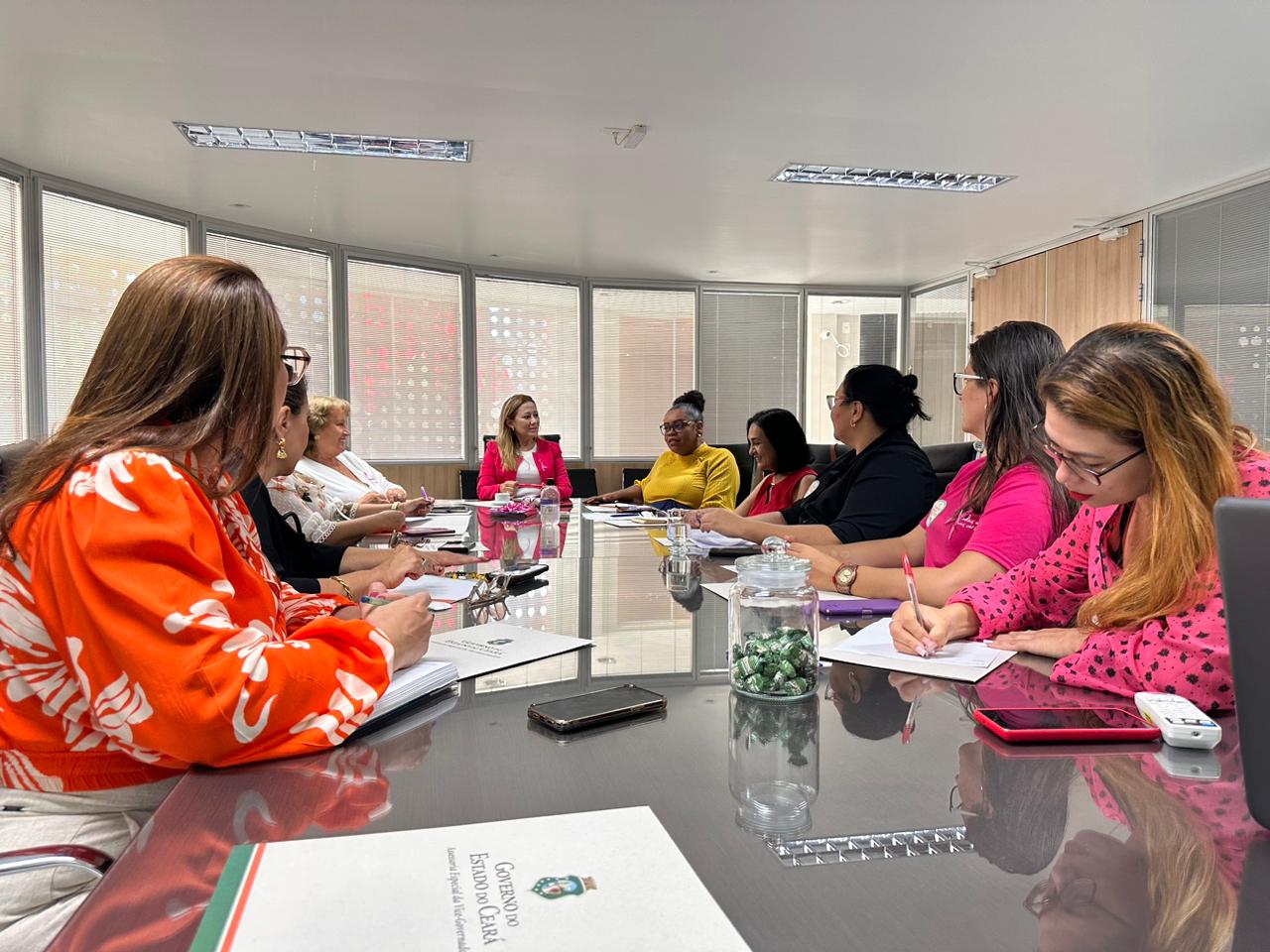 Secretaria reúne entidades parceiras para tratar ações sobre empreendedorismo feminino