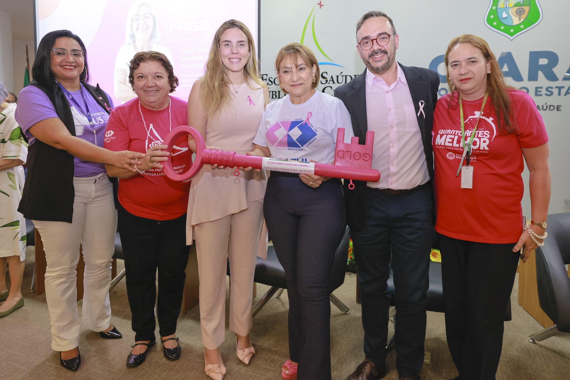 De outubro a outubro rosa: campanha destaca a conscientização sobre o câncer de mama durante todo o ano