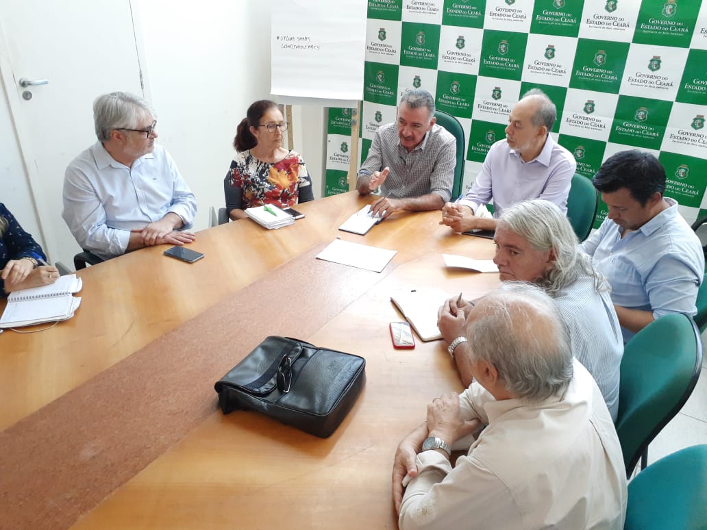 Instituições discutem ações para minimizar os impactos do óleo nas praias do Ceará