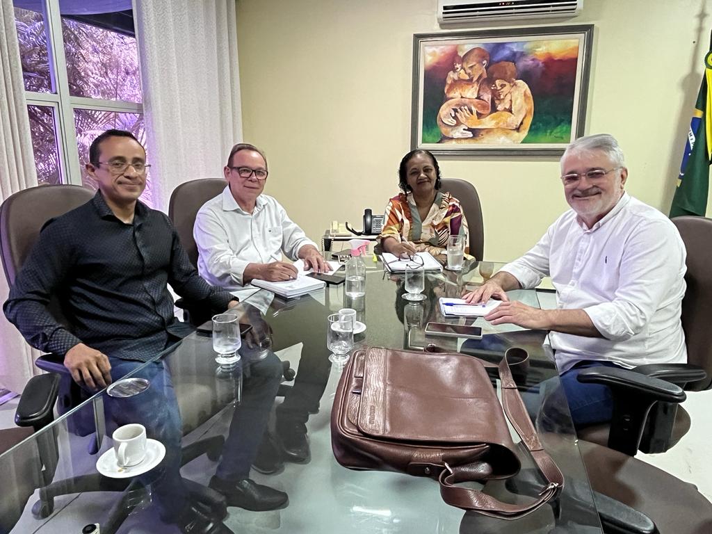 Secitece e Nutec discutem balneabilidade de praias e parques aquáticos