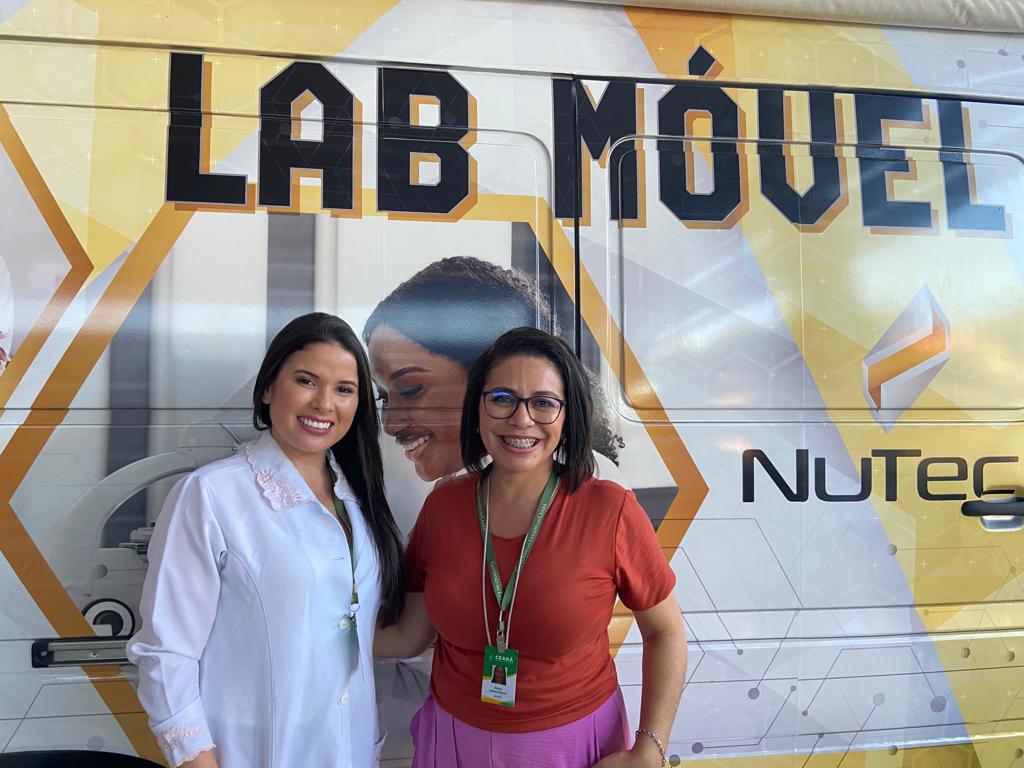 Laboratório móvel do Nutec realiza ensaios em tempo real para estudantes em Maracanaú