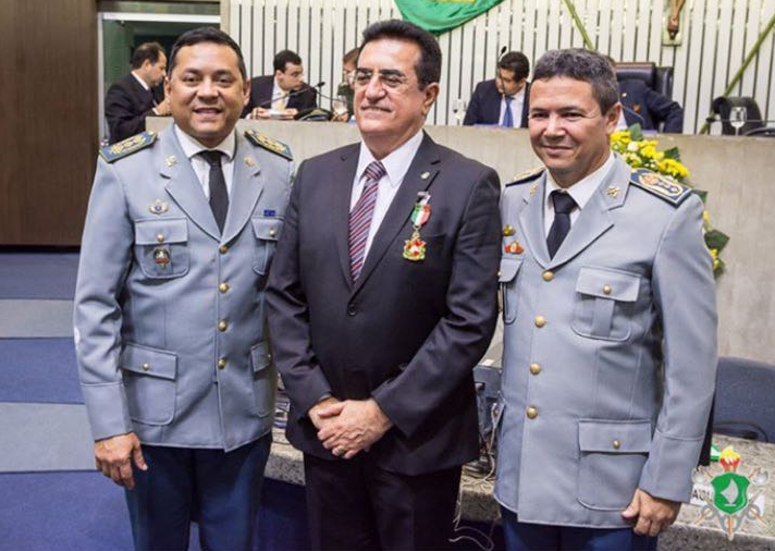 Perito Geral é condecorado na Cerimônia alusiva ao Dia do Bombeiro