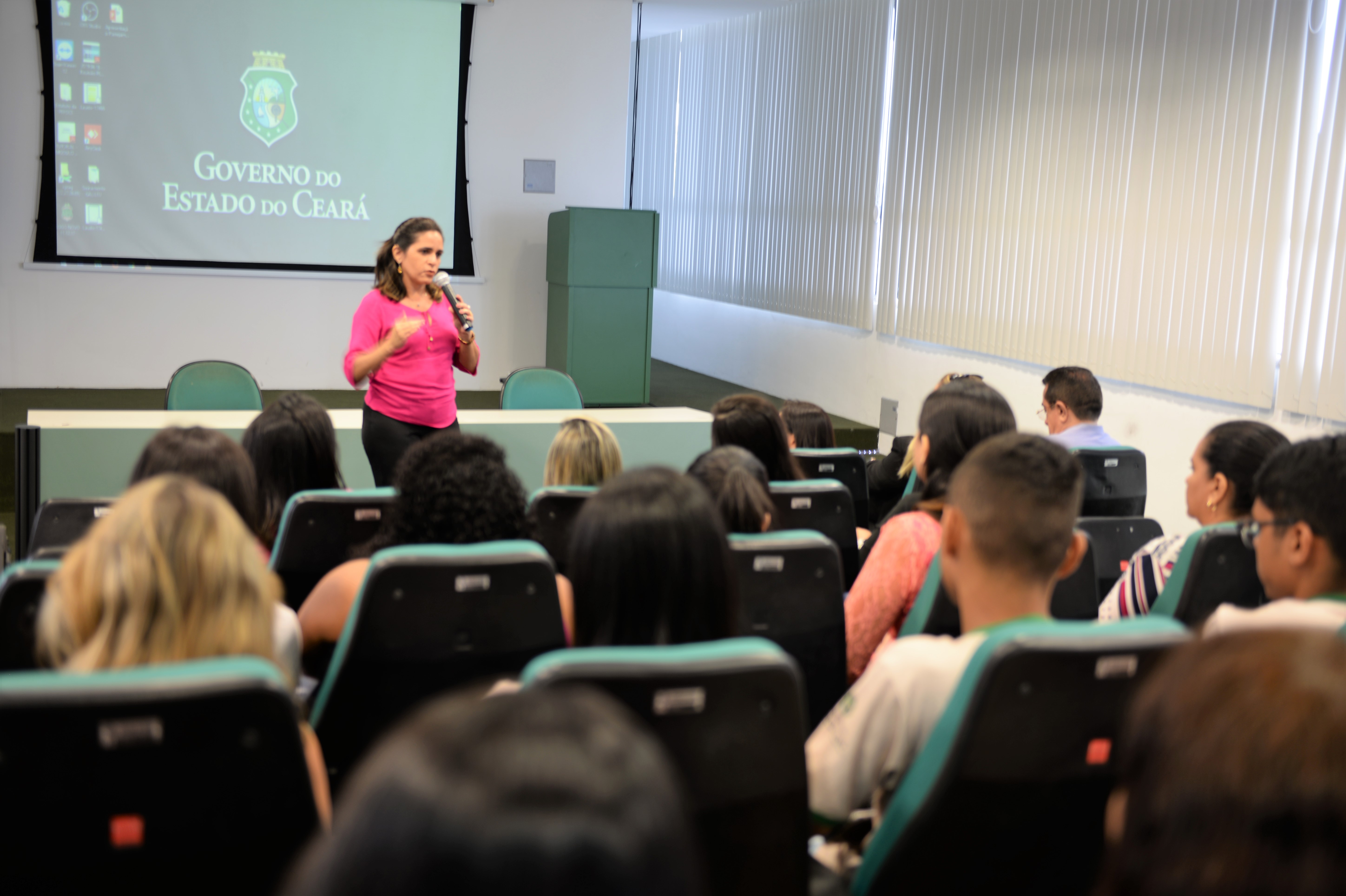 Outubro Rosa: servidoras da Pefoce participam de evento de conscientização sobre o câncer de mama