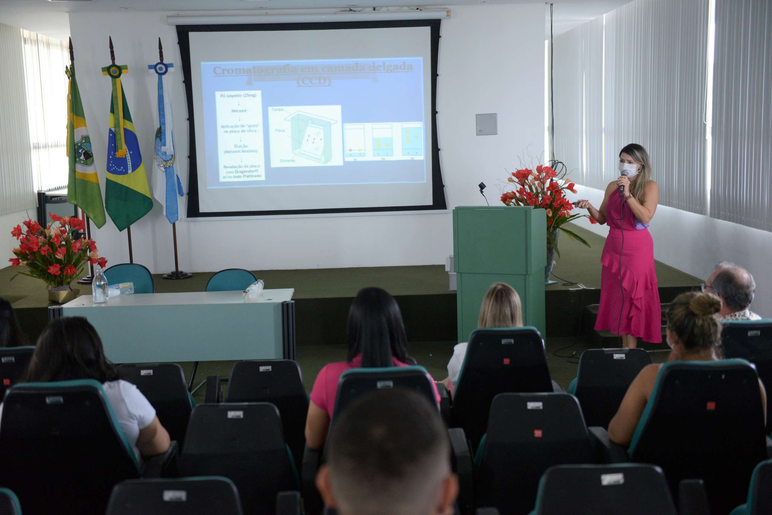 Pefoce recebe estagiários para atuarem na Coordenadoria de Análises Laboratoriais Forenses