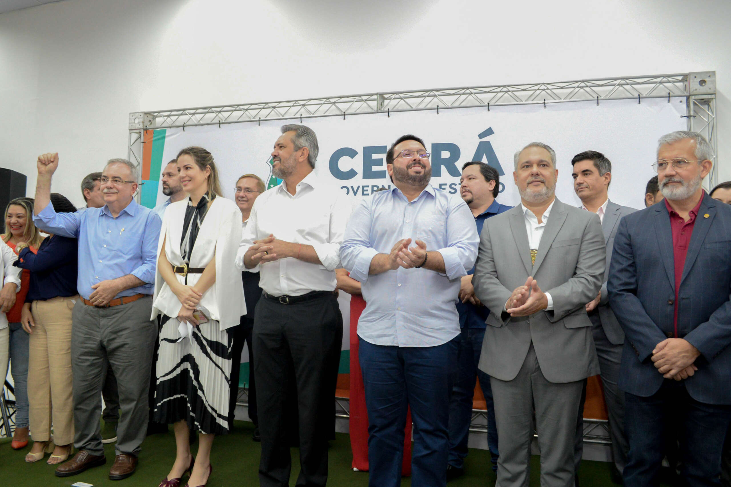 Pefoce participa de inauguração da sexta unidade Vapt Vupt no Ceará