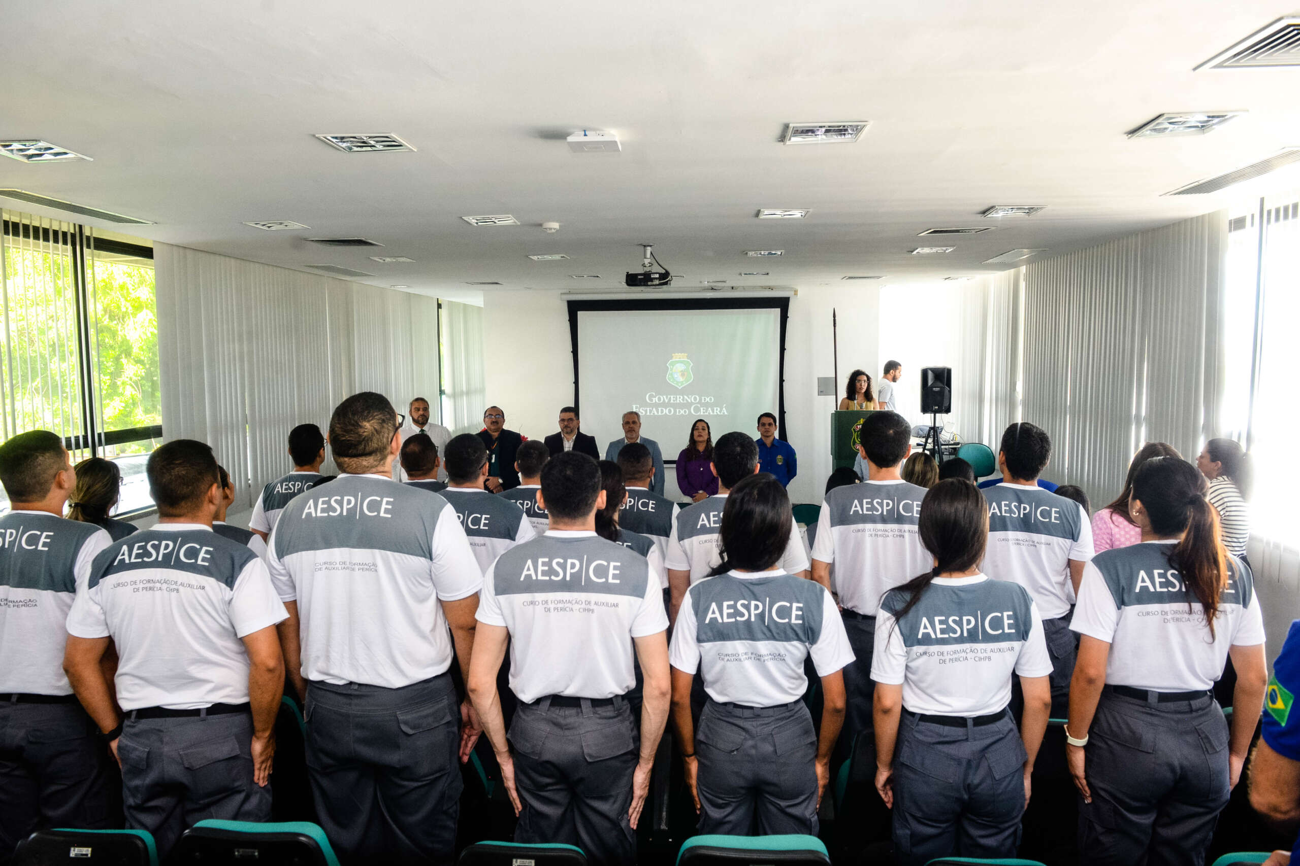 Estágio supervisionado para alunos do curso de formação para auxiliar de perícia é iniciado na Pefoce