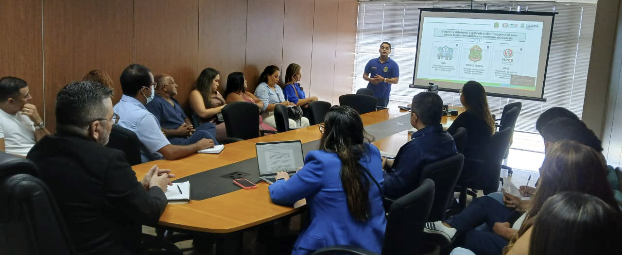 Pefoce e Ministério Público estadual articulam emissão da CIN para idosos em Caucaia