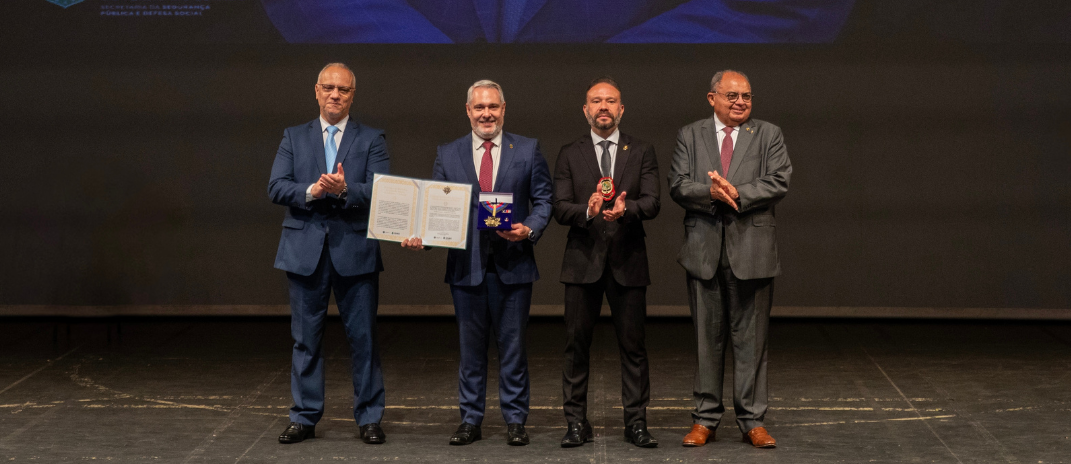 Perito-geral é homenageado durante celebração dos 15 anos da Aesp