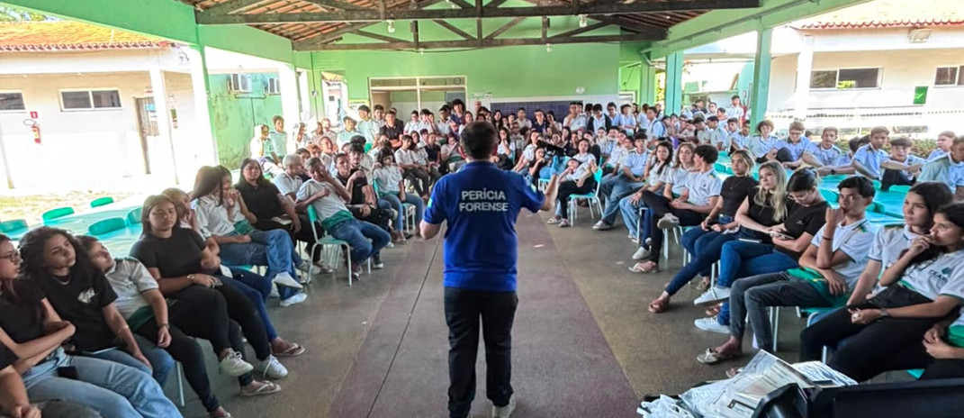 PEFOCE nas Escolas: programa apresenta o trabalho dos peritos aos estudantes