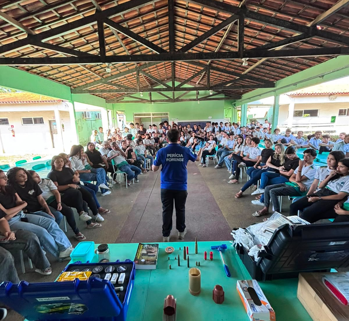 PEFOCE nas Escolas: programa apresenta o trabalho dos peritos aos estudantes