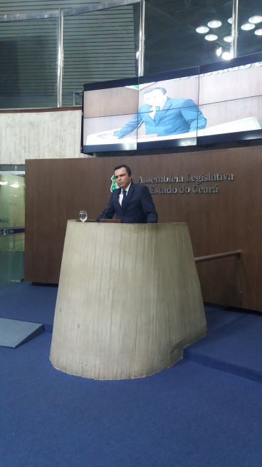 ALCE homenageia os 40 anos da PGE-CE