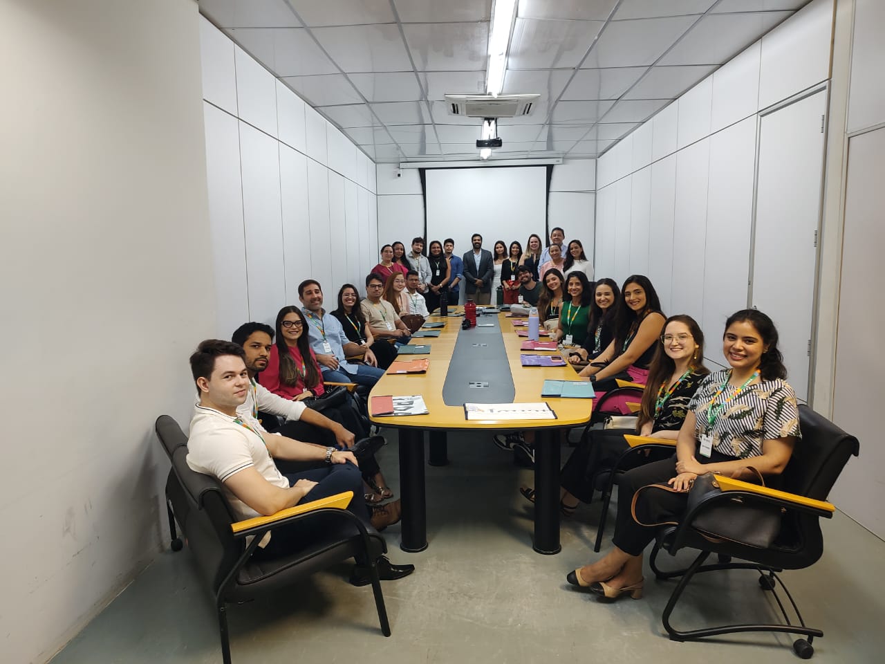 PGE-CE recebe 21 novos estagiários de pós-graduação