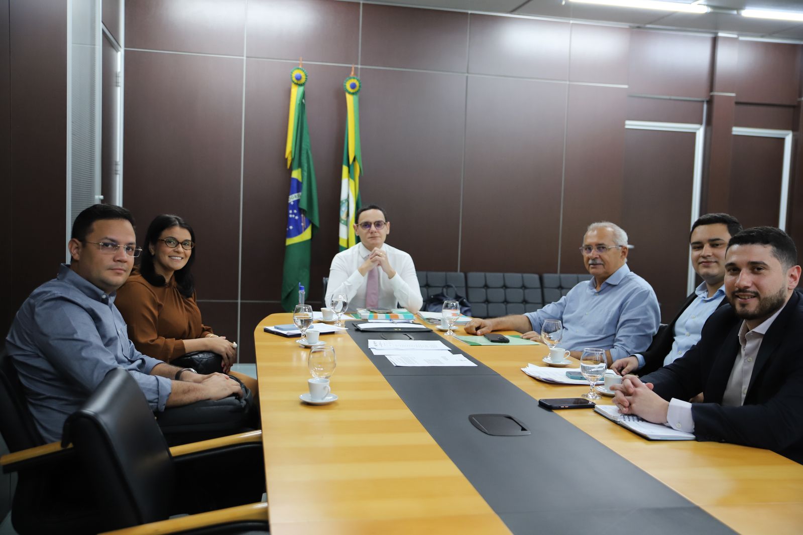 PGE-CE e Prefeitura de Horizonte fazem reunião de alinhamento