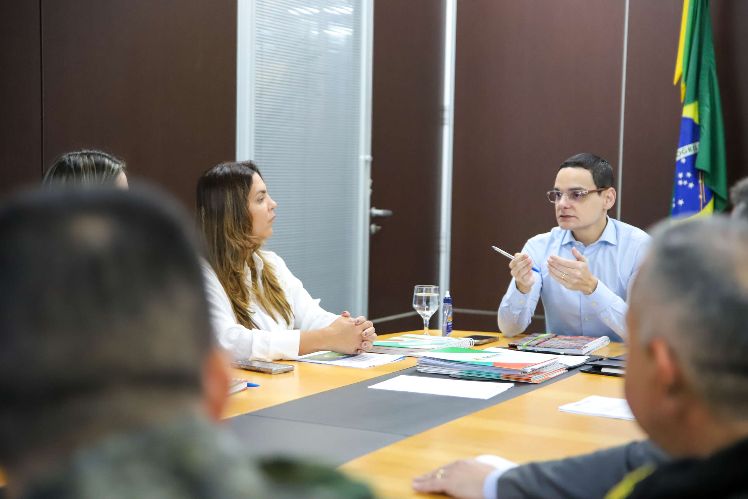 PGE-CE debate preservação do Meio Ambiente em reunião com a Sema