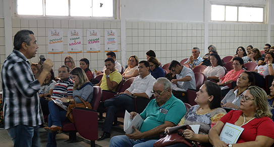 Seplag ministra capacitação em compras para gestores de escolas