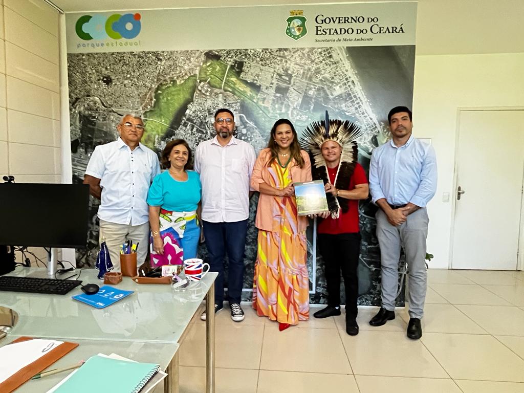 Inclusão dos jovens indígenas no Programa Agente Ambiental é tema de reunião entre SEPINCE e SEMA