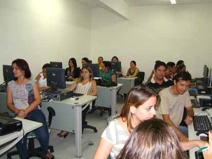 Sala de vacinação virtual faz acompanhamento de detentos