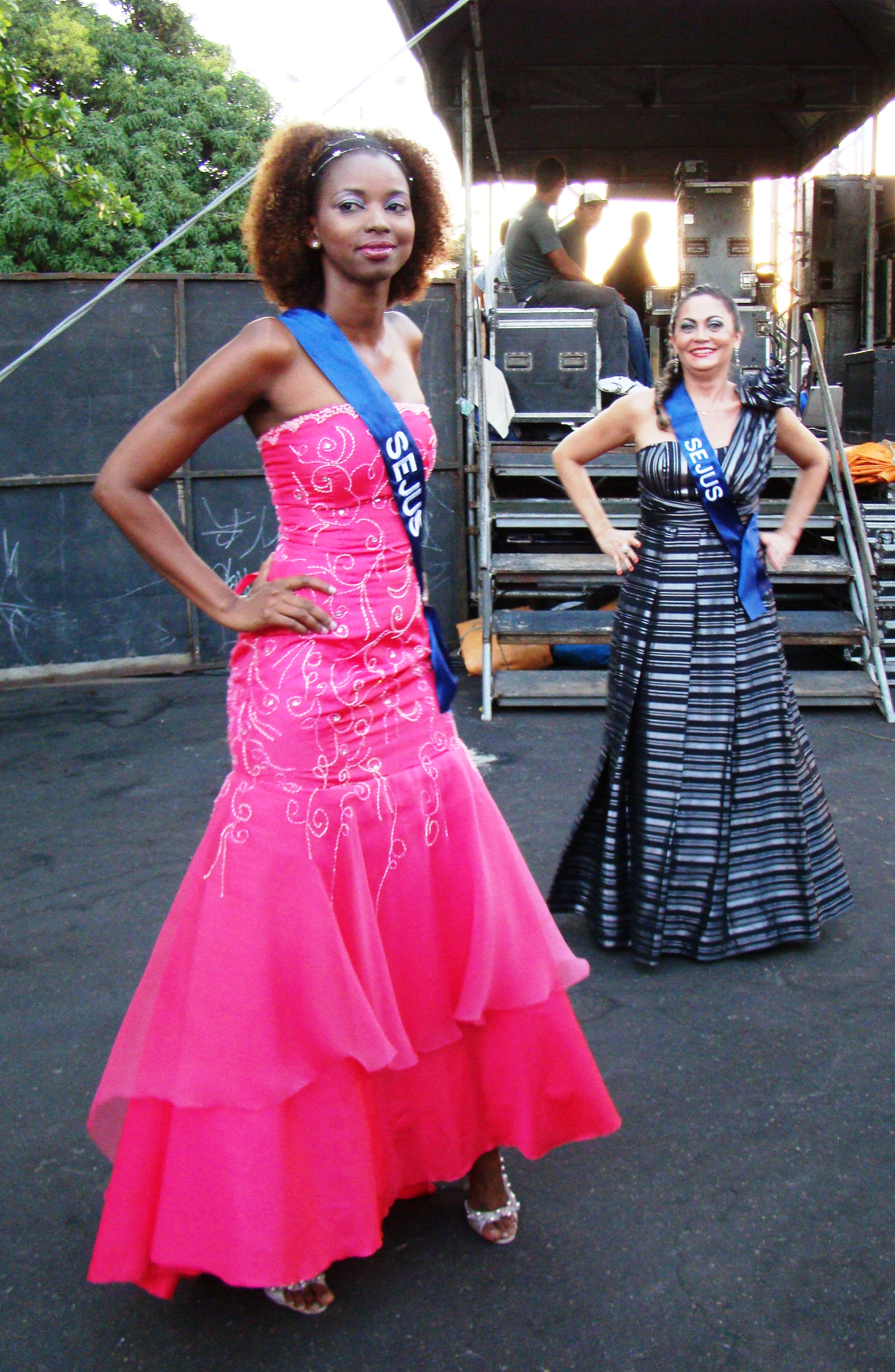 Misses da Sejus estreiam na passarela do Cambeba
