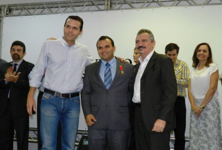 Servidor da Sejus é agraciado com Medalha e Prêmio do Mérito Funcional