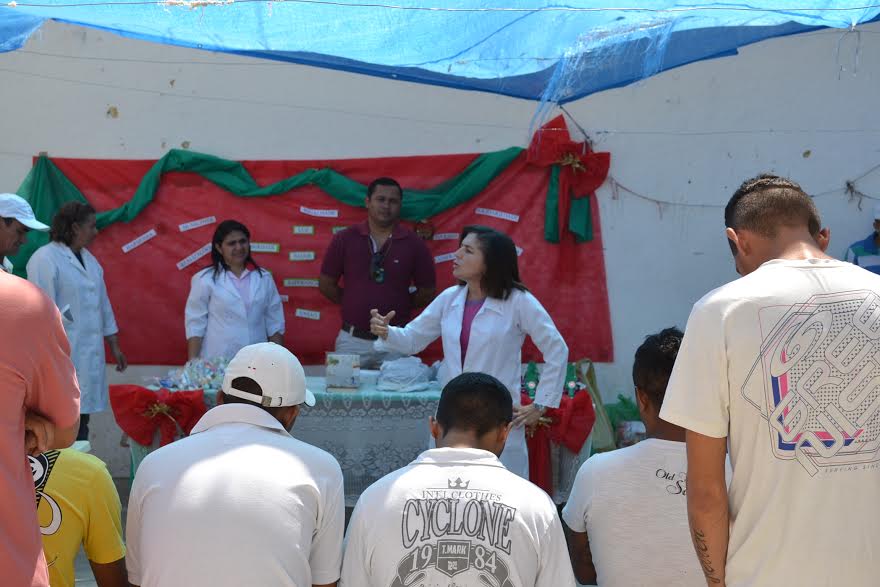 Cadeia de Aquiraz realiza festa natalina para internos do Sistema Penitenciário